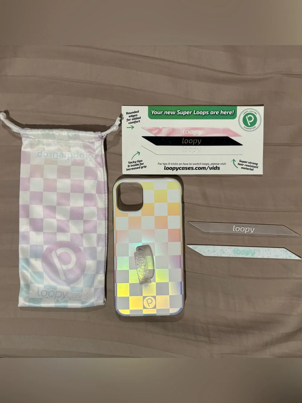 Loopy Case iridescent righty